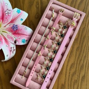 دستبند جواهری و چرمی